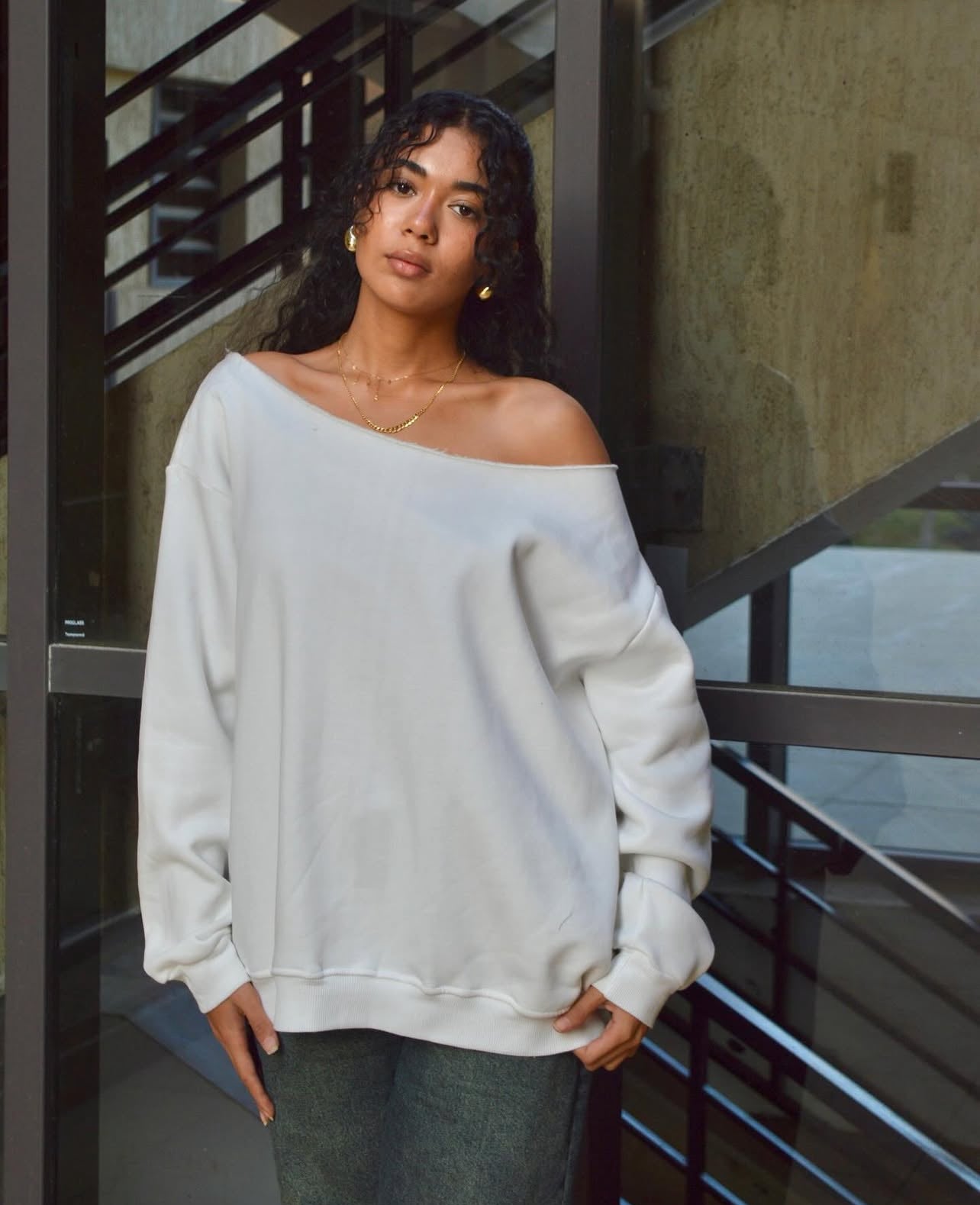 Off-shoulder Crewneck in Off-white