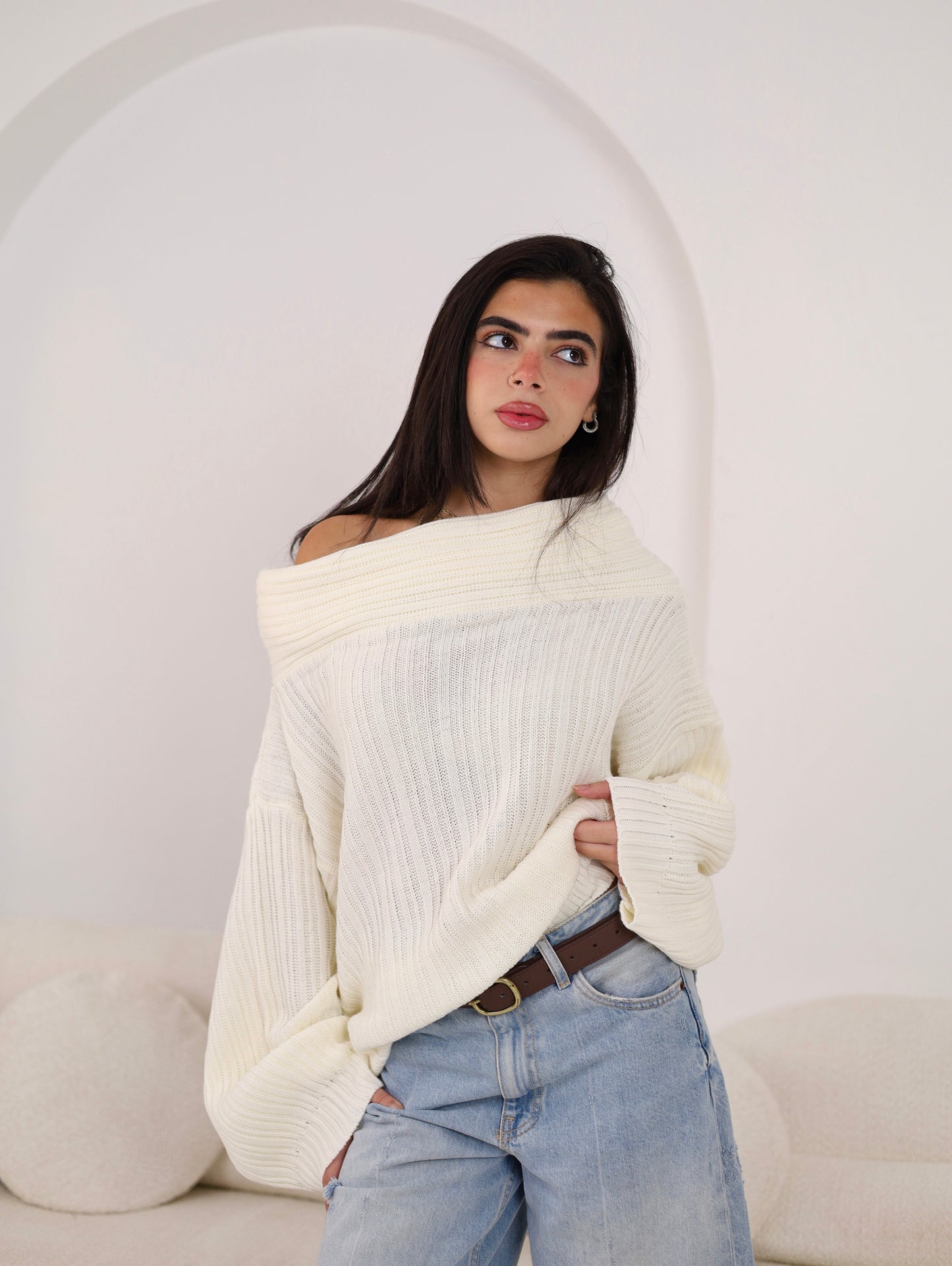 Off-Shoulder Knit - Off-white